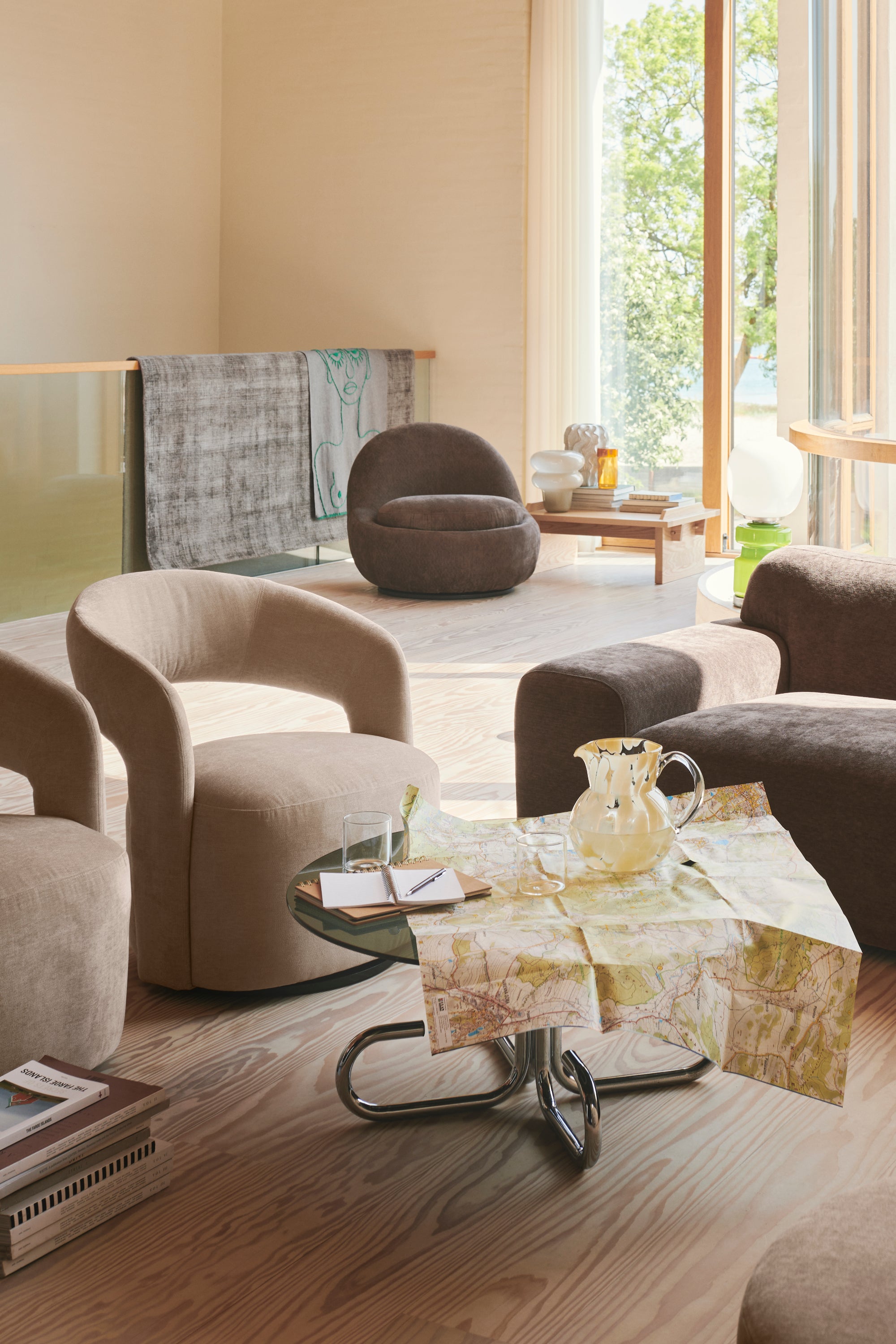 Judi Danny Cream lounge chair