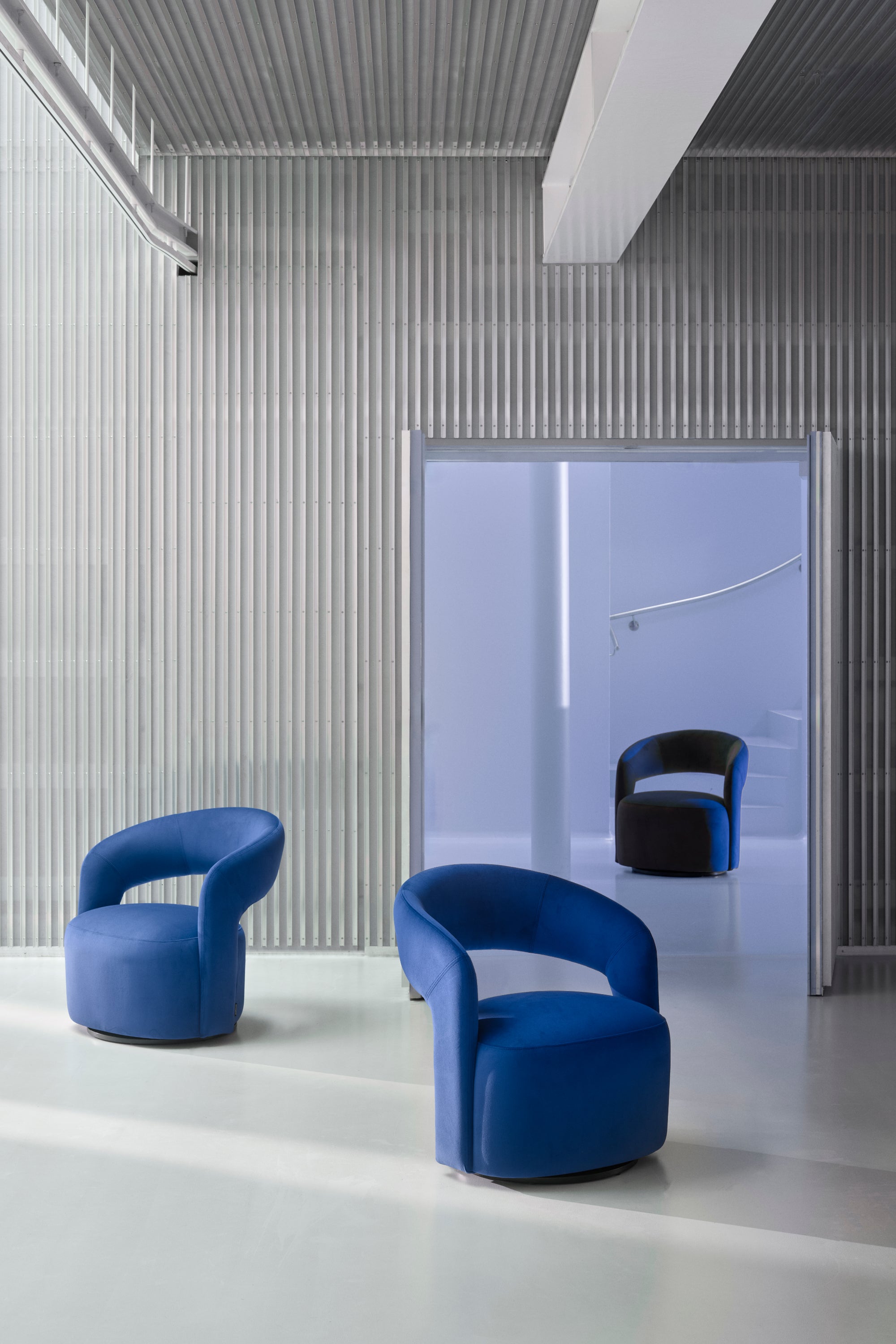 Judi Velour Lux lounge chair