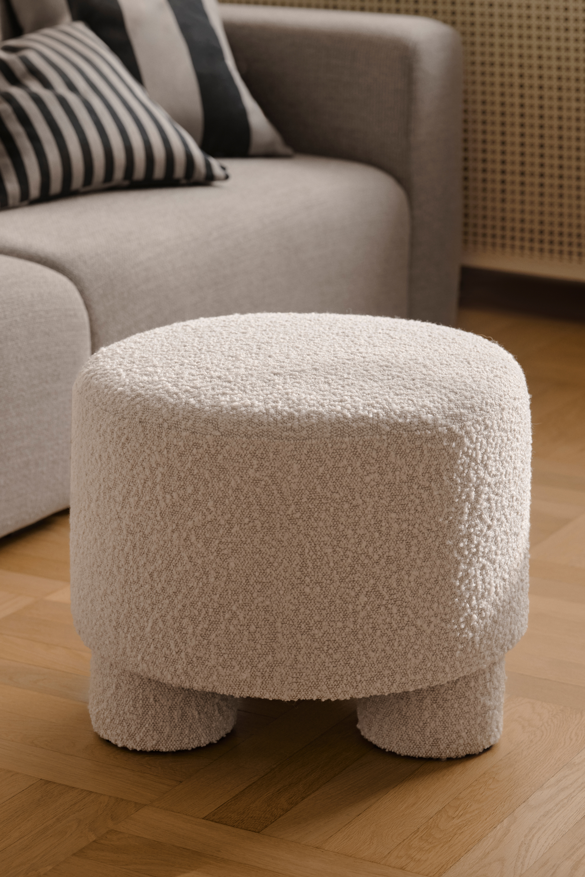 Faith Pouf Maya Cream