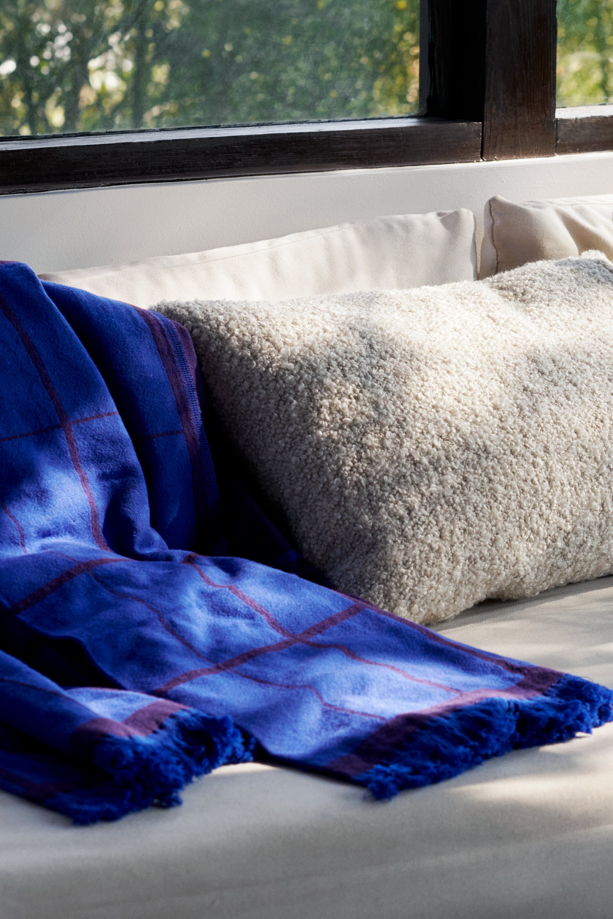 Collect Cushion SC48, Cloud/Soft Boucle