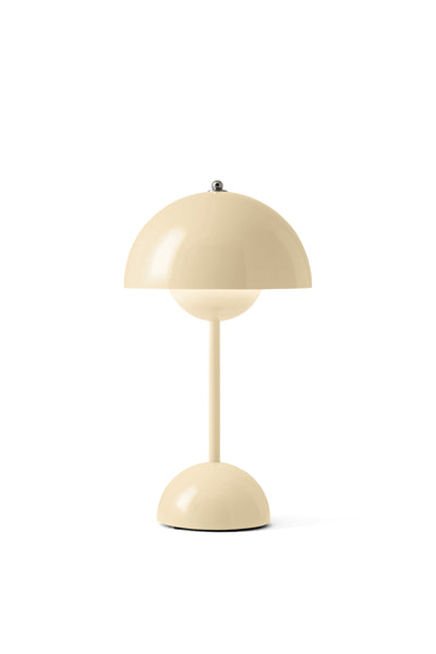 Flowerpot VP9 ivory lamp