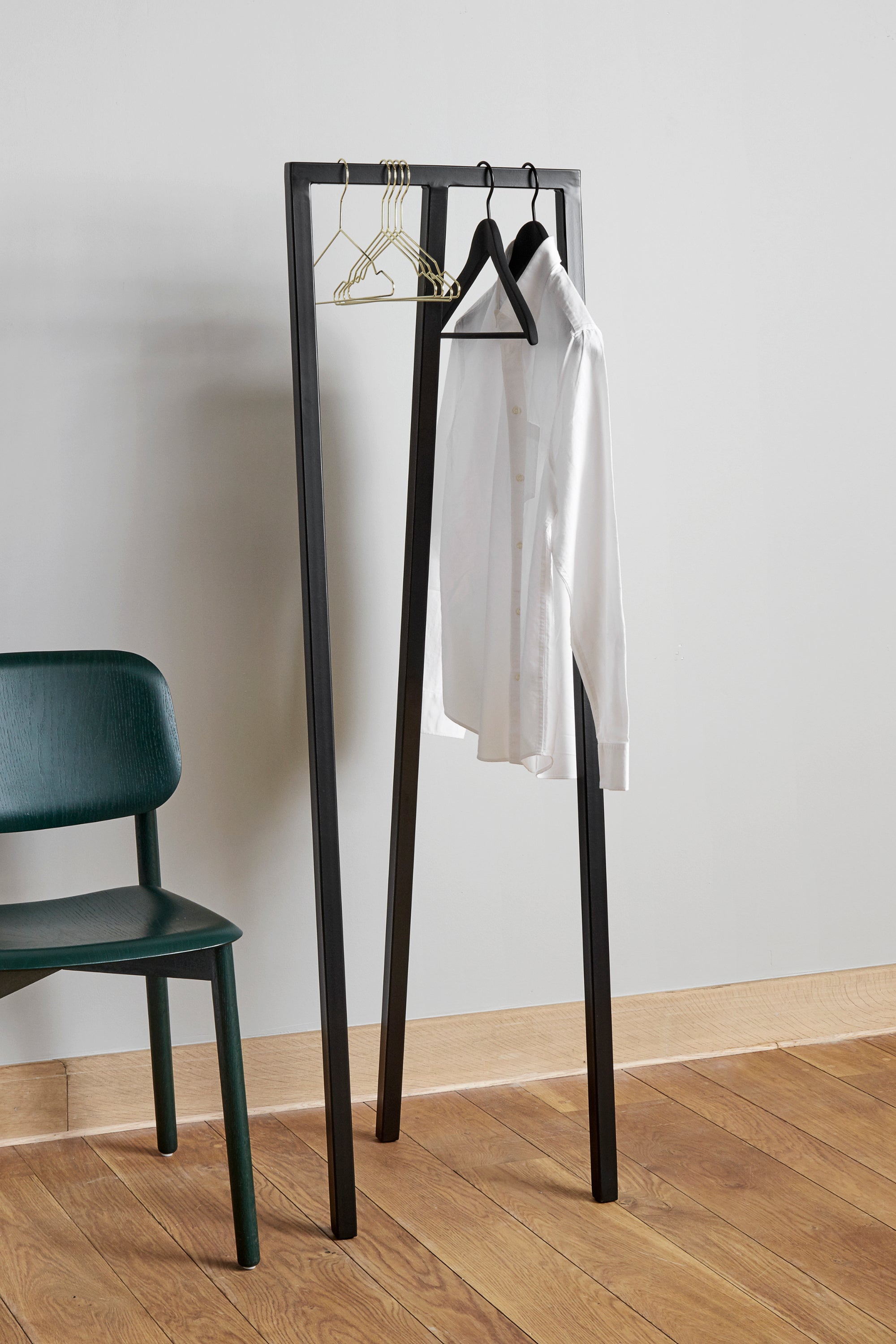 Loop Stand Hall fekete ruhaállvány