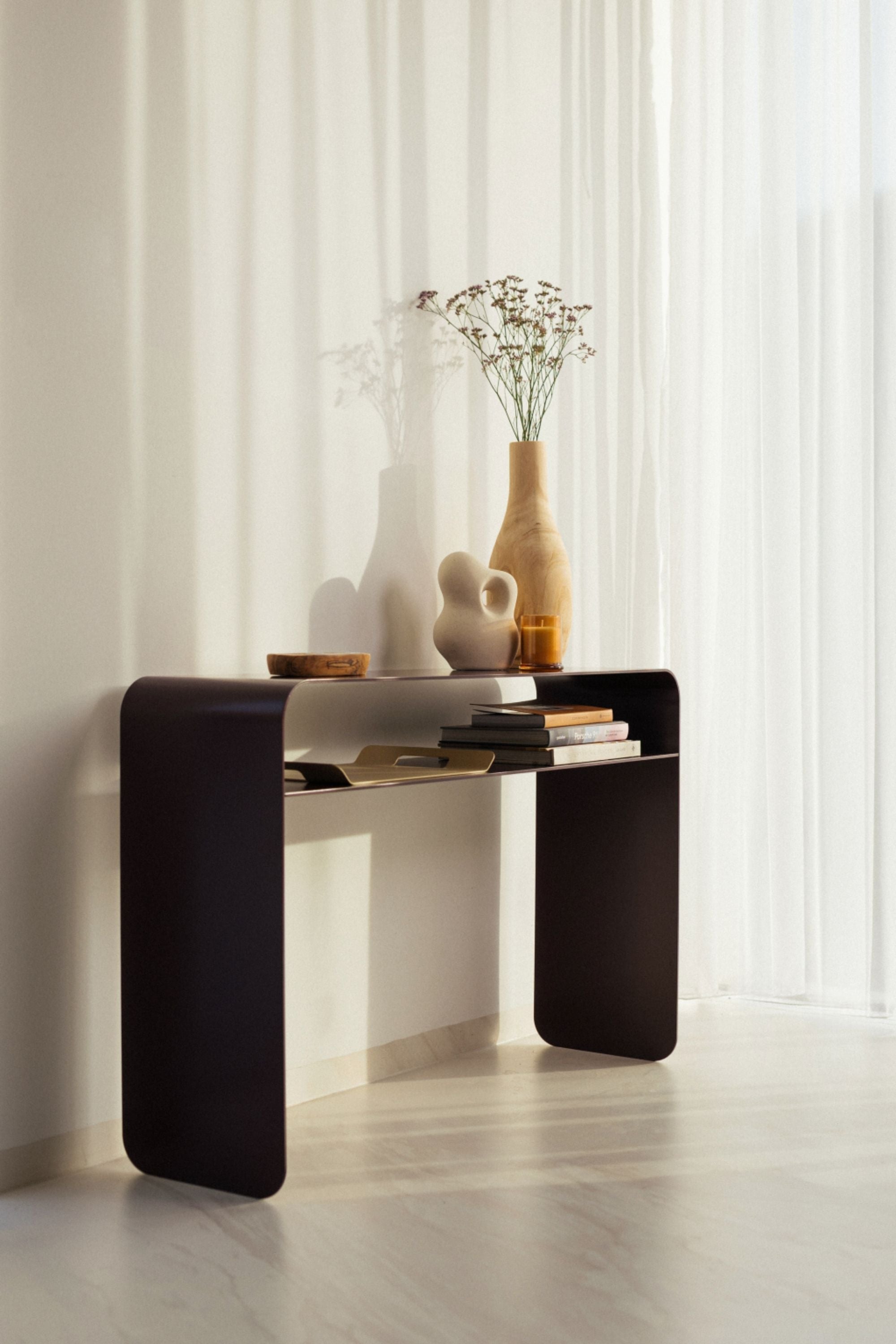 Tara console table bordeaux