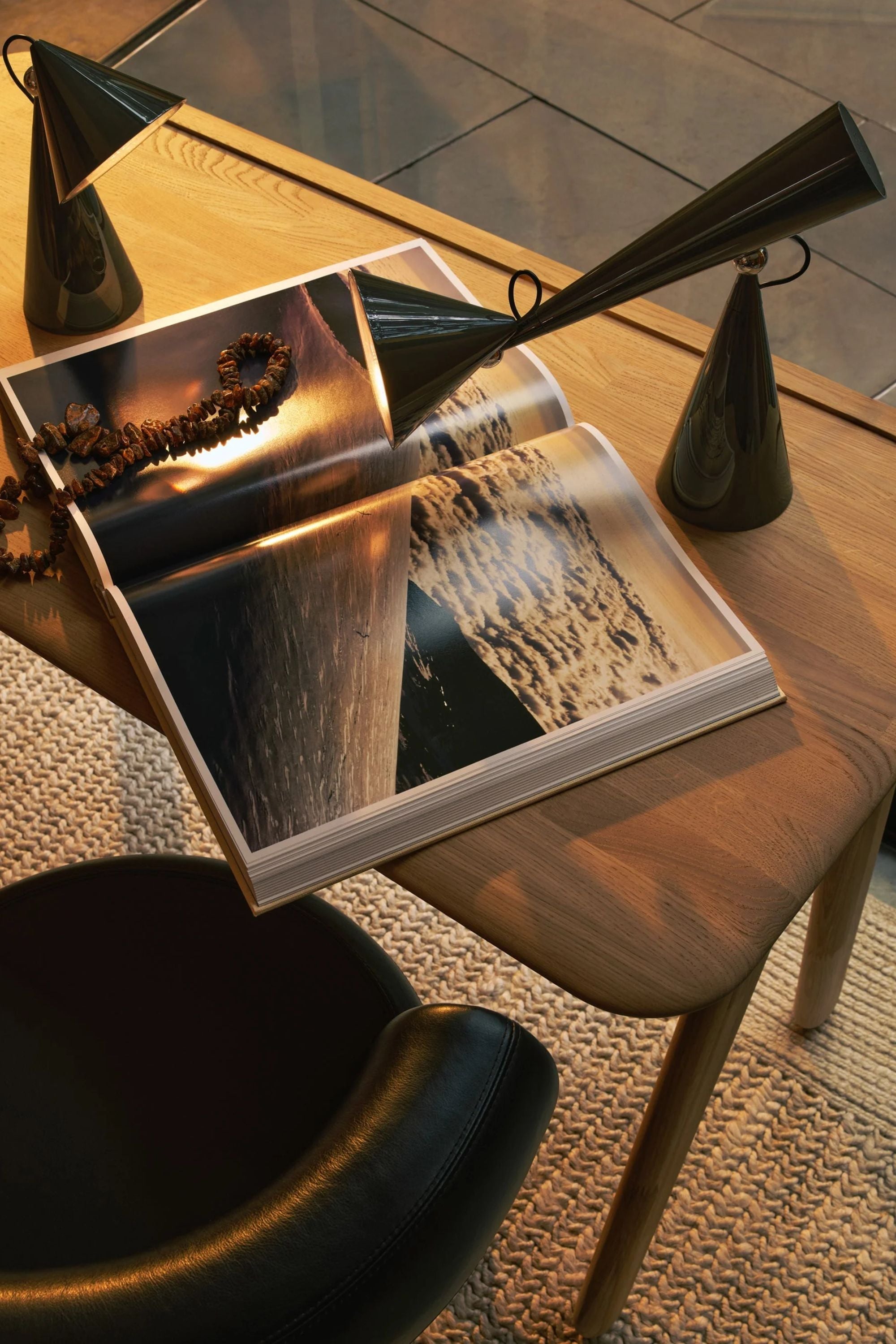 Pose asztali lámpa szürke