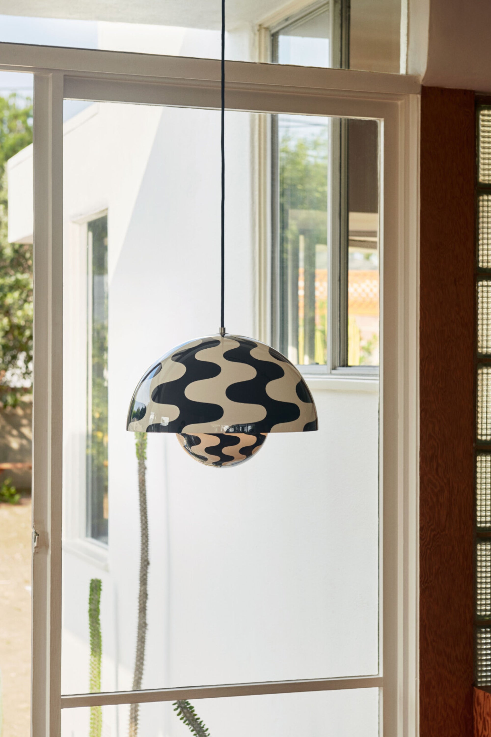 Flowerpot VP7 black&white pendant