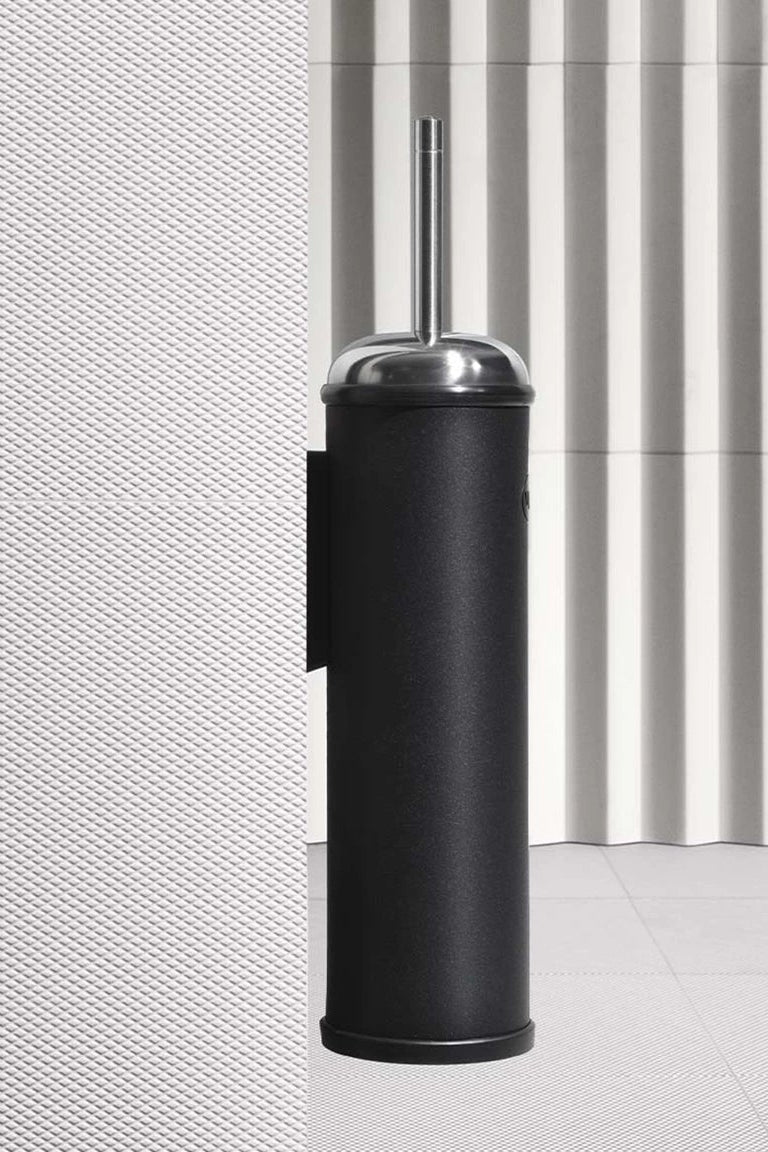 VIPP11W Wall Toilet Brush Black | Vipp | Home of Solinfo