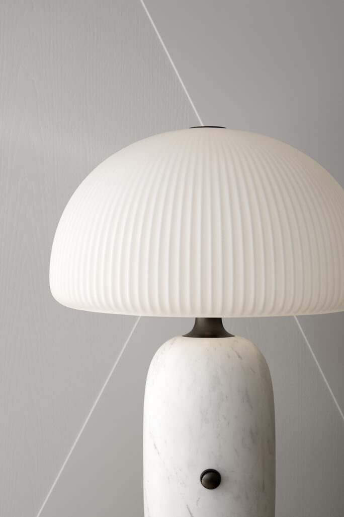 VIPP592 Sculpture Lamp Large White | Vipp | Home of Solinfo