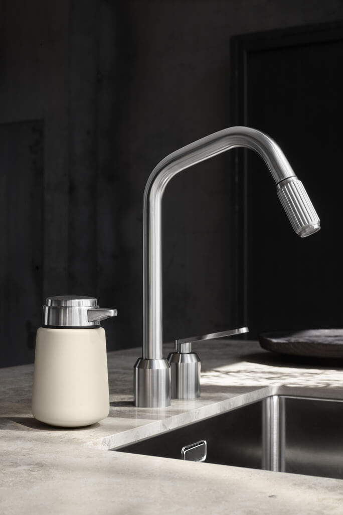 VIPP9 Beige Dispenser | Vipp | Home of Solinfo
