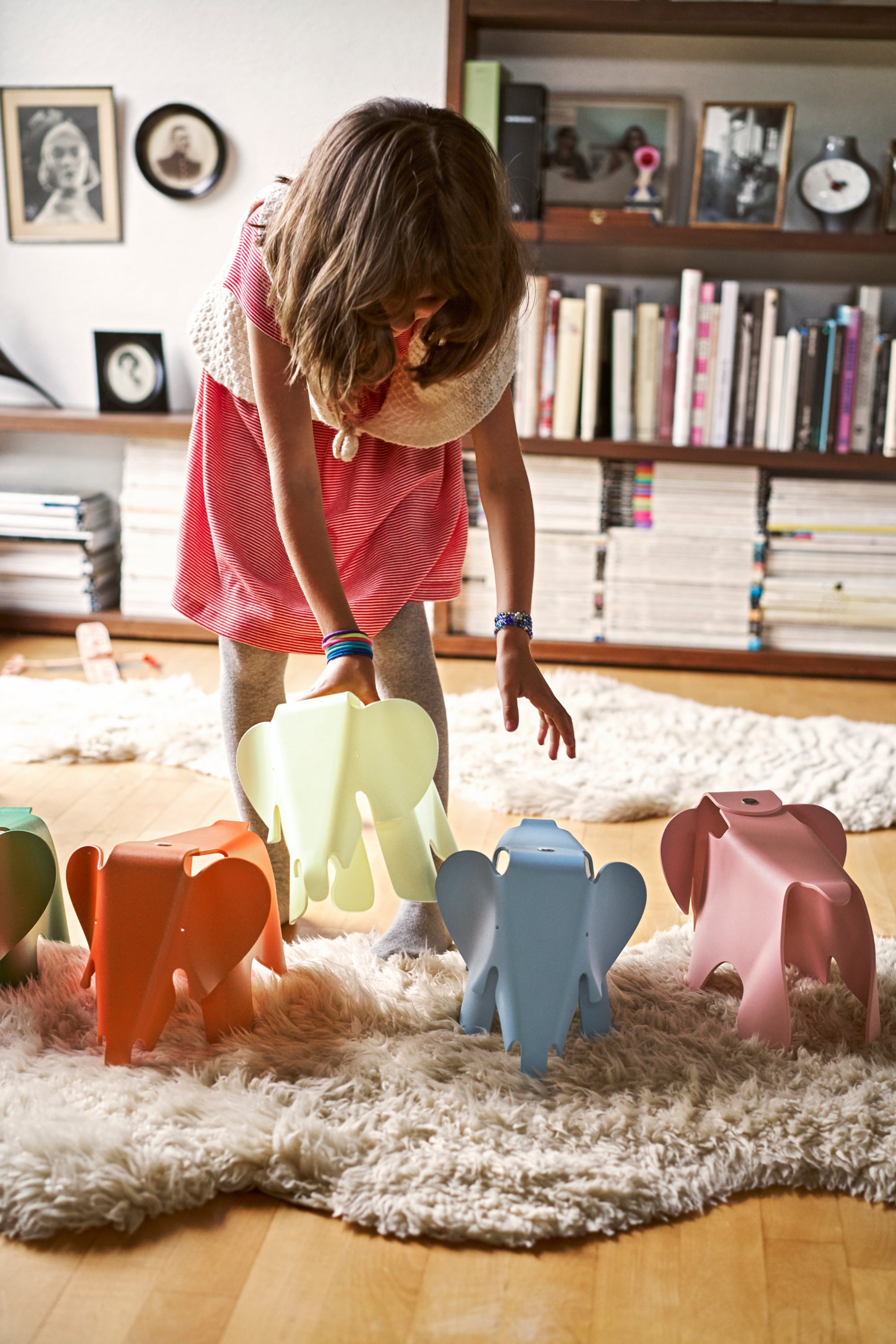 Eames Elephant Small Ice Grey