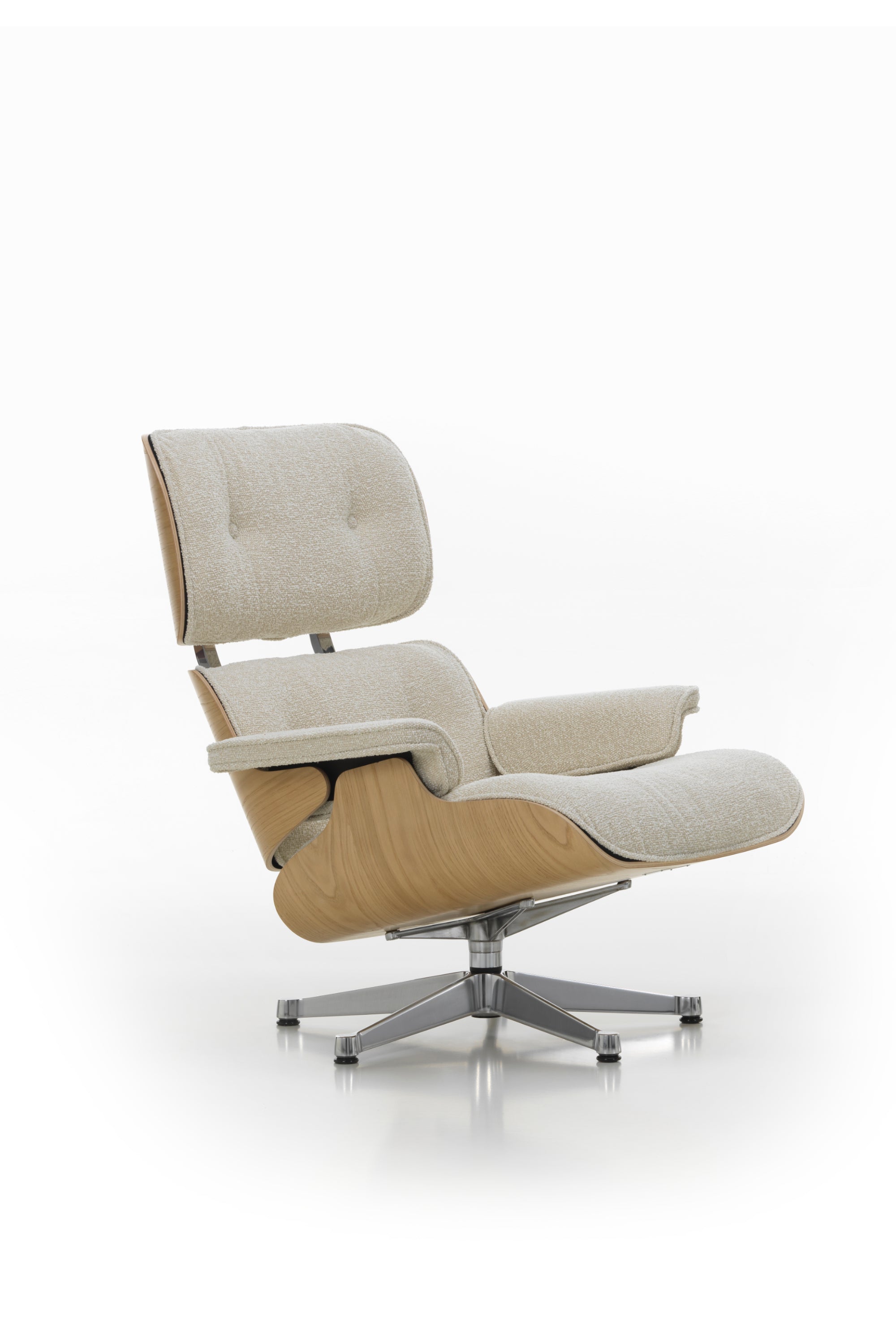 Eames Lounge Chair natural chesnut, Nubia