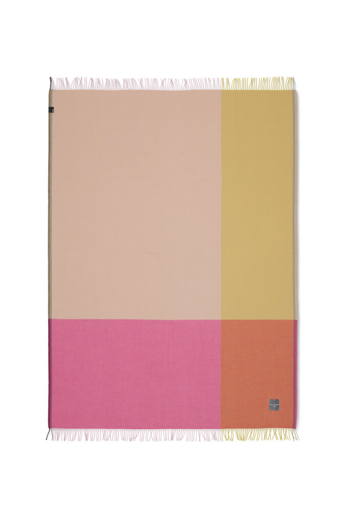 Colour Block Blanket Pink | Vitra  | Home of Solinfo