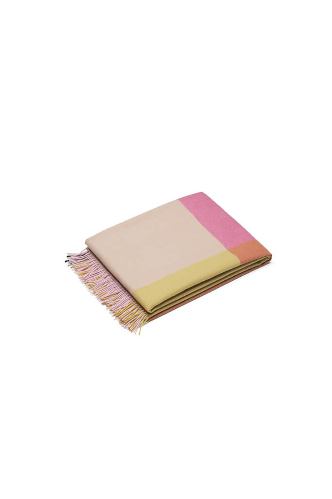 Colour Block Blanket Pink | Vitra  | Home of Solinfo