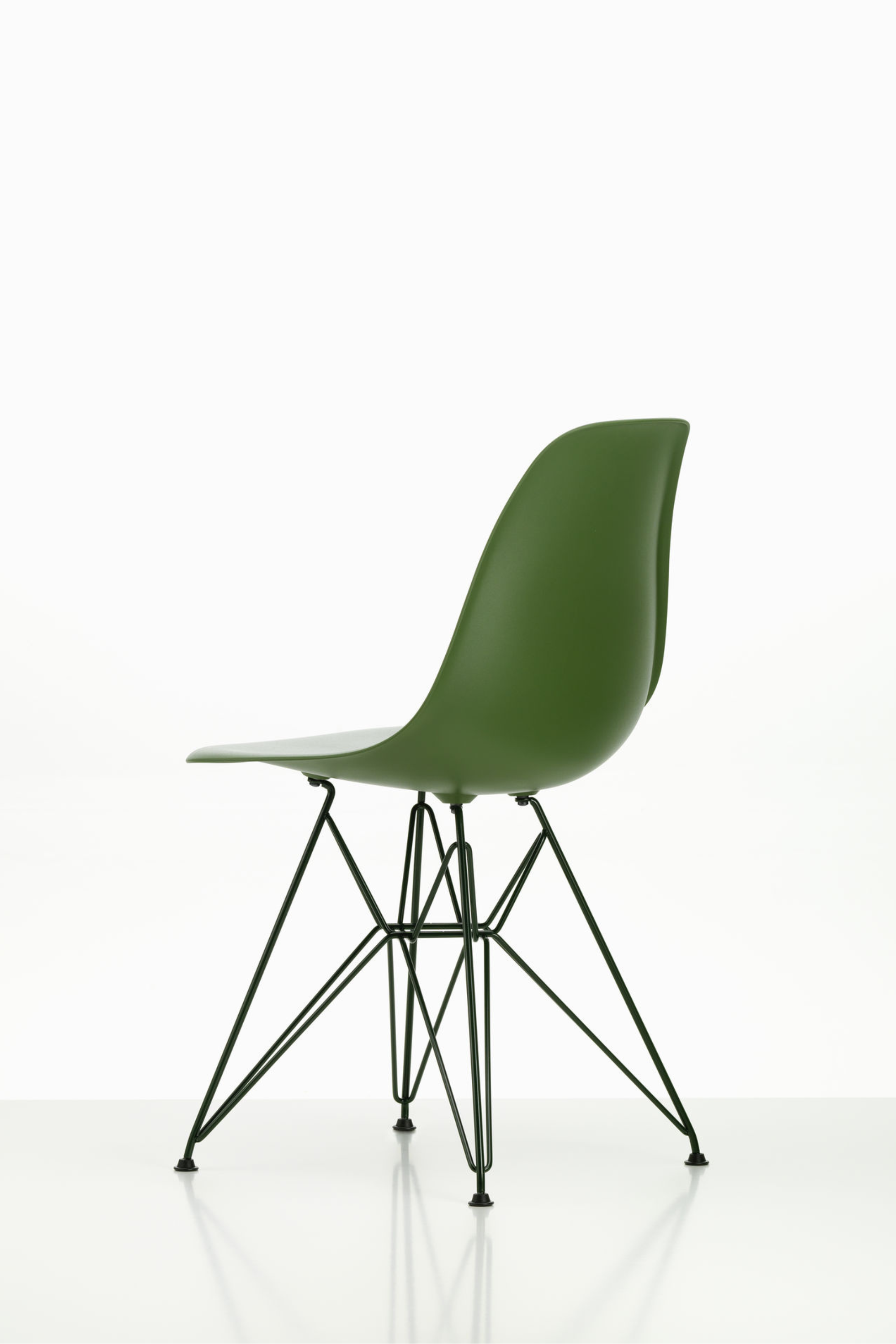 Eames Plastic DSR Forest | Vitra | Home of Solinfo