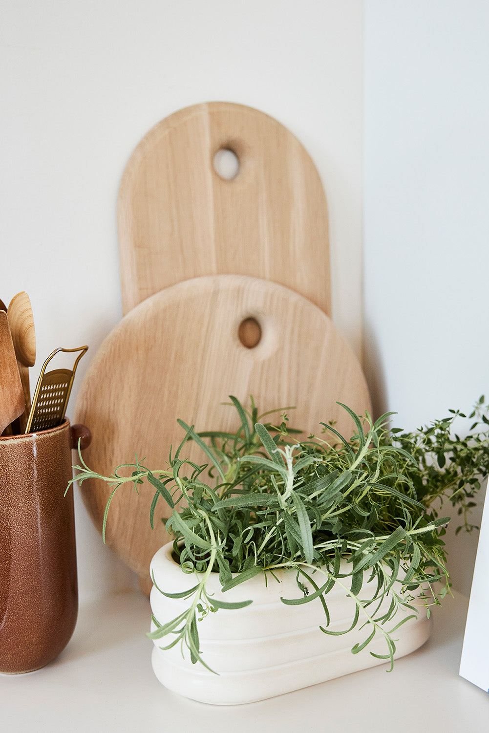 Yumi Round Cutting Board